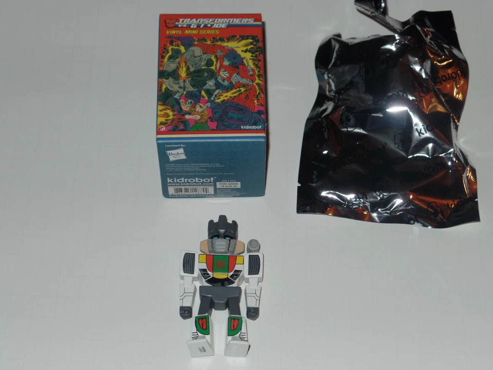 Kidrobot Transformers Vs Gi Joe Wheeljack 3" Vinyl Mini Figure Hasbro 2/24 - Image 1 of 3