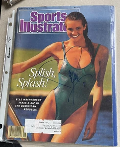 Sports Illustrated 2/9/1987 Elle Macpherson Swimsuit -Signed - Picture 1 of 3