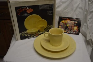 VINTAGE FIESTAWARE NEW OLD STOCK 3-TEILIGES GEDECK FIESTA GELB - Bild 1 von 6