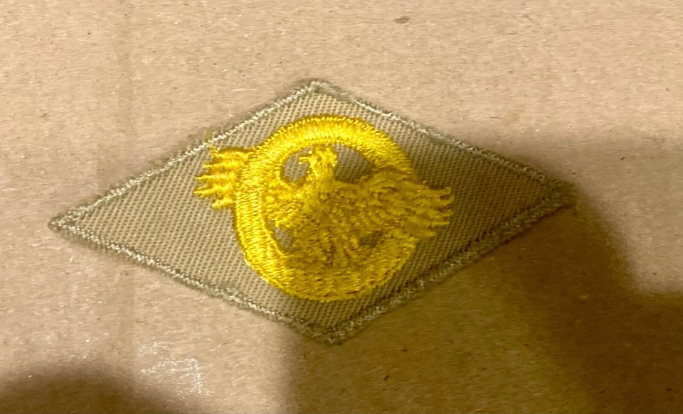 WWII POST WAR DISCHARGE PATCH "RUPTURED DUCK" (2  OF 2) - Image 1 of 1