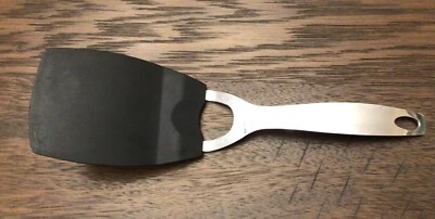 Oneida Nylon Flexible Spatula Turner Flipper Stainless Handle 11.75” - Image 1 of 4