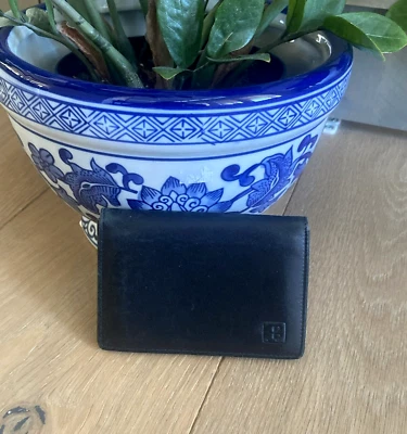 Cartera para tarjetas Bally de cuero negra o marrón muy oscuro clásica en relieve plegable para hombre Foto 1 de 4