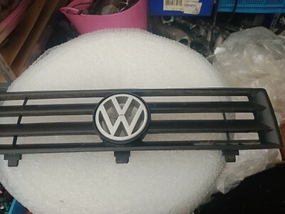 REJILLA DELANTERA ORIGINAL VW CORRADO 3 LISTONES 92 EN ADELANTE 535853653 VR6 16V G60 Foto 1 de 4
