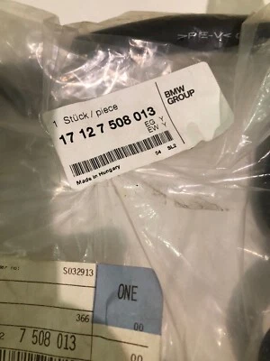 Manguera de tubo de ventilación de agua superior tanque de expansión de refrigerante BMW 17127508013 745i 745Li Foto 1 de 4