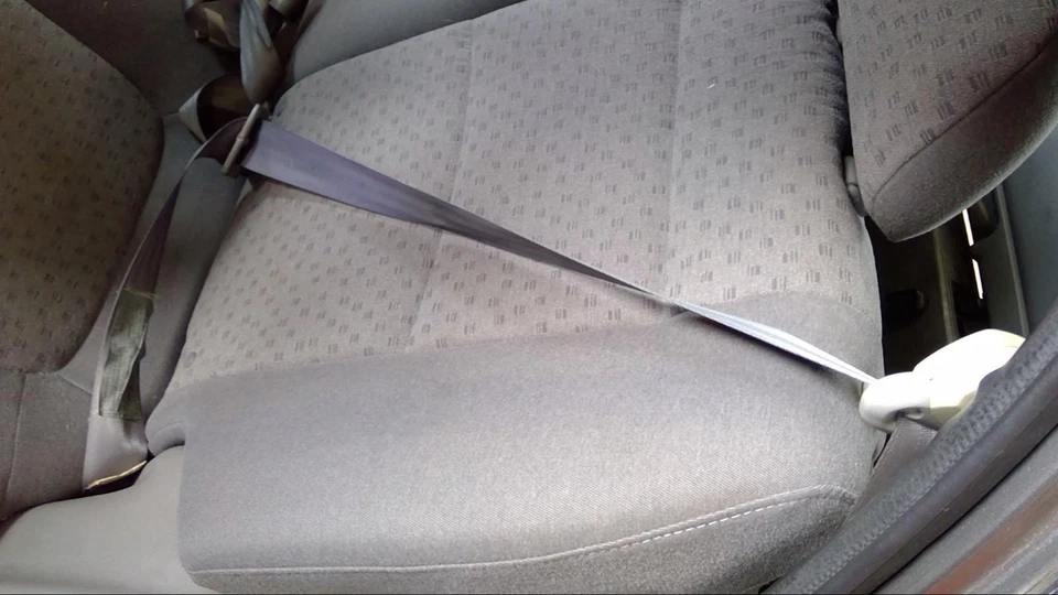 Used Rear Seat Belt Rear fits: 2003 Kia Rio Rear Grade A - Image 1 of 4