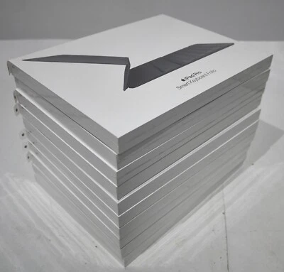 ✅ Apple Smart Keyboard for 13" iPad Air 2024 - New - French Canadian - Image 1 of 4