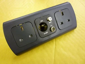TOMA DE 3 PINES CBE 2X 240V + 12V/TV/SAT+ CONVERSIÓN IDEAL AUTOCARAVANA ENVOLVENTE - Imagen 1 de 1