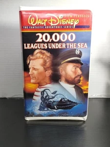 Walt Disney Family Film Collection 20,000 Leagues Under The Sea Clamshell - Picture 1 of 4