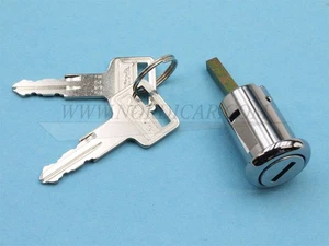 Volvo 1213237 Door lock cylinder  140 244 245 264 265 1967-1978 - Picture 1 of 1