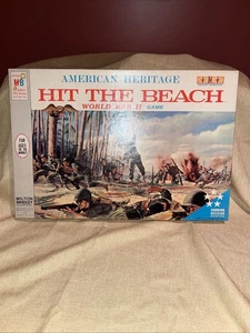 1965 HIT THE BEACH gioco da tavolo mai aperto! American Heritage Milton Bradley!! - Foto 1 di 11