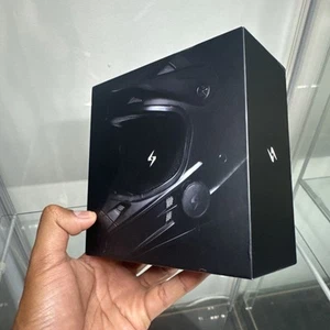 SoundPro Ultra-Thin 9.6mm Bluetooth Motorcycle Helmet Headphones, Glove-Friendly - Photo 1 sur 5