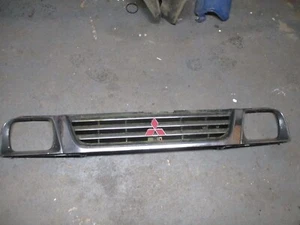 Mitsubishi L200 k74 Front chrome Grille 2.5td 1996 - 1999 - Picture 1 of 9