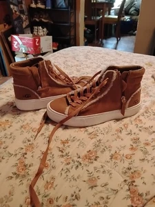 UGG OLLI HERITAGE 1112425 CHESTNUT SIZE 7 WOMAN’S SNEAKERS/ AUTHENTIC - Picture 1 of 11