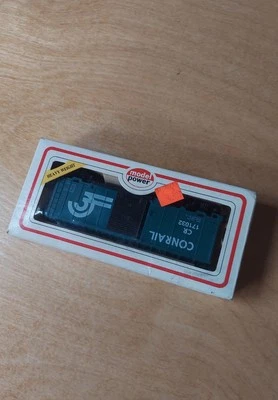 HO Scale Model Power 40' Conrail Box Car 171032 in box - Image 1 of 4