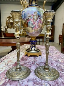 Ferdinand Barbedienne : paire de bougeoirs style Renaissance - Picture 1 of 11