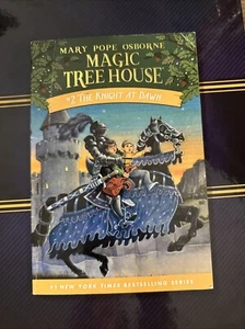 Magic Tree House #2 The Knight At Dawn Paperback - Imagen 1 de 3