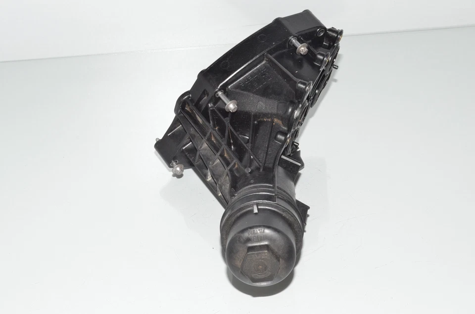 Bmw G07 X7 Xdrive M50d G20 G21 G30 G31 G11 G12 G01 G02 Oil Filter 8597366 - Image 1 of 4