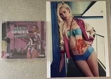 IGGY AZALEA,RECLASSIFIED,2014 ALBUM,CD,PLUS GENUINE HAND SIGNED 8 x 10 PHOTO,COA