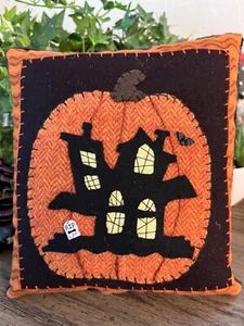 Lily Anna Stitches HALLOWEEN HAUNTED HOUSE Wool Appliqué Completed Pillow - Picture 1 of 5