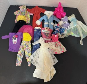 Vintage 80’s-90’s Lot of 17 Barbie & Handmade Clothes For Barbie & Ken - Bild 1 von 12