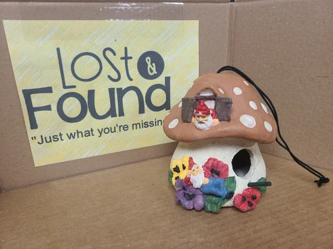 VINTAGE GNOME Mushroom Birdhouse **SEE PICS** Cover