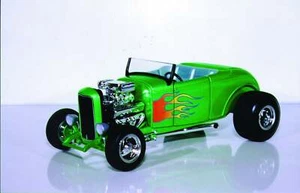 1:18 Ertl Ford Street Rod '32 High Boy blue or green MIB - Picture 1 of 4