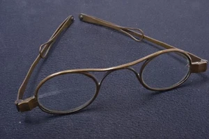 ✅ ANTIQUE BRASS +-1800 OVAL READING GLASSES SPECTACLES  APP. +1.5 DIOPTER - Picture 1 of 5