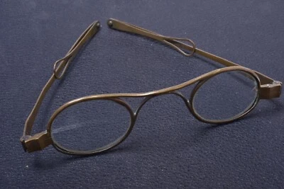 ✅ APLICACIÓN GAFAS LECTURA OVALADAS LATÓN ANTIGUO +-1800. +1,5 DIOPTRÍAS Foto 1 de 4