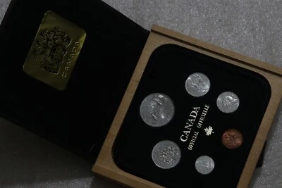 🧭 🇨🇦 CANADA 1981 MINT SET IN ORIGINAL BOX B62 #20 - Image 1 of 4