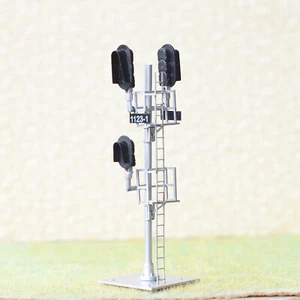 1 x HO scale model 3 colors block signal full sunshield 3 heads fine metal #F332 - Picture 1 of 7