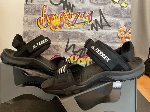 Adidas Terrex Cyprex Ultra sandali uomo UK10 nero suola Traxion escursionismo passeggio