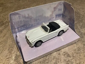 Matchbox The Dinky Collection DY-20 1965 Triumph TR4A-IRS Great Condition - Picture 1 of 5