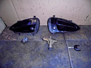 FORD COUGAR 2000 IGNITION SWITCH BARREL,DOOR AND TAILGATE LOCKS WITH 1 KEY - Picture 1 of 2