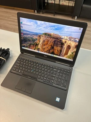 Dell Precision 7520 15.6" (4k) / i7-7920HQ / RAM 48Gb / M2200 / SSD 1Tb / Win 11 Foto 1 de 4