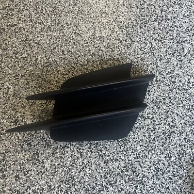 Mercedes Benz C300 2019 2020 AMG sedán parachoques delantero cubierta derecha A2058857302 Foto 1 de 4