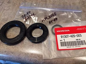 Honda CR250R 1978-80 Engine Main Seals ATC250R 1981-84 Crank Shaft Seal - Picture 1 of 2
