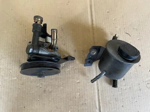 NISSAN Silvia SR20DE SR20DET S13 200sx Power Steering Pump / tank 49110-52F00 - Picture 1 of 14