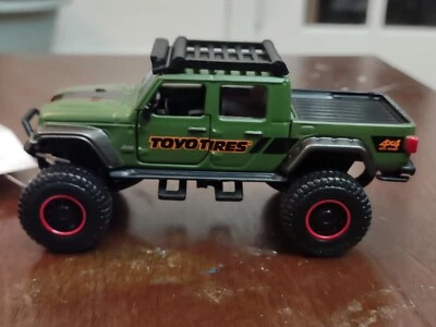 MAISTO JEEP GLADIATOR 4x4 OFF ROAD LIFTED PICKUP TRUCK 1/48 Toyo Tires - Image 1 of 4