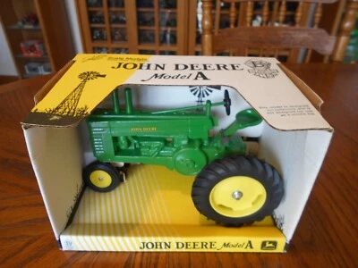 Tractor Beckman HS 1409/5000 1989 modelos a escala 1:16 John Deere "Modelo A" edición Foto 1 de 4