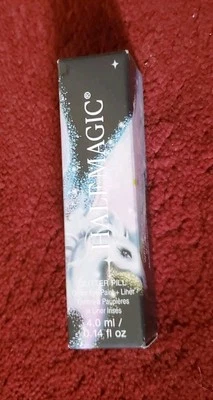 Pintura para ojos Half Magic Glitterpill + delineador de ojos ~ Sweet Prince ~ NUEVO EN CAJA ~ 0,14 OZ ~ tamaño completo l Foto 1 de 2
