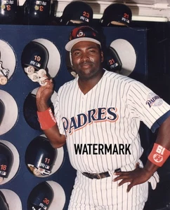 Tony Gwynn S.D. Padres HOFer Professional 8x10 "TYPE 1" PHOTO "KODAK PAPER" - Picture 1 of 2