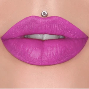 "Jeffree Star Samtfalle Lippenstift immer treu""" - Bild 1 von 2