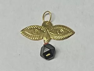 14K YG Genuine 4mm Azabache Jet/Coral Saint Lucy "Santa Lucia" Large Eyes Charm - Picture 1 of 4