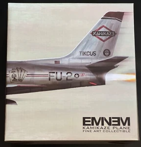Statua aereo kamikaze da collezione Eminem ""Slim Shady"" edizione limitata - Foto 1 di 11