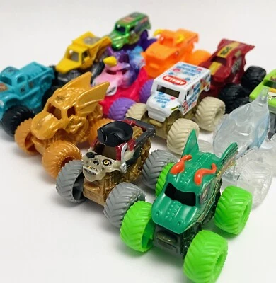 Monster Jam MINIS Monster Trucks Series 11, 12, 13, 14, 15, 16 , 17, 18 (6/8)