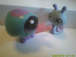 2 Littlest Pet Shop# 1446 Blue Gray Pink Snail & Dragon Fly teal w pink wings - Picture 1 of 3