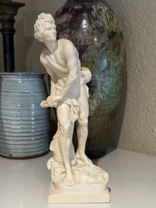 Statua vintage in resina di alabastro italiana DAVID imbracatura Golia di A. Santini 9,5" - Foto 1 di 10