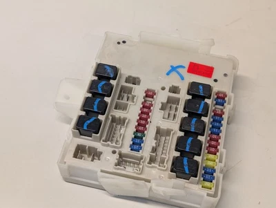 284B6ZE00C Nissan 2007 2008 2009 Frontier Pathfinder Xterra IPDM caja de fusibles Foto 1 de 4