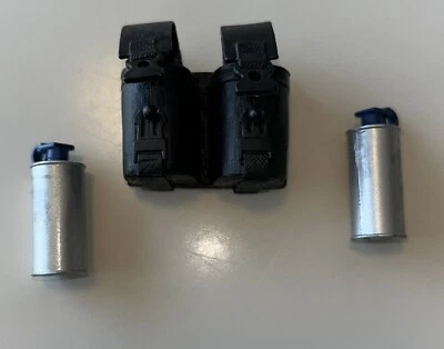 GI Joe 12” Colección Clásica Doble Humo Granada Gancho y Lazo Bolsa Escala 1:6 Foto 1 de 4