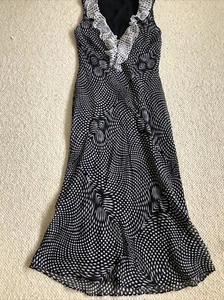 John Richard Silk Dress - Vintage Sleeveless V Neck Dress - Y2K - Size 8 - Picture 1 of 13